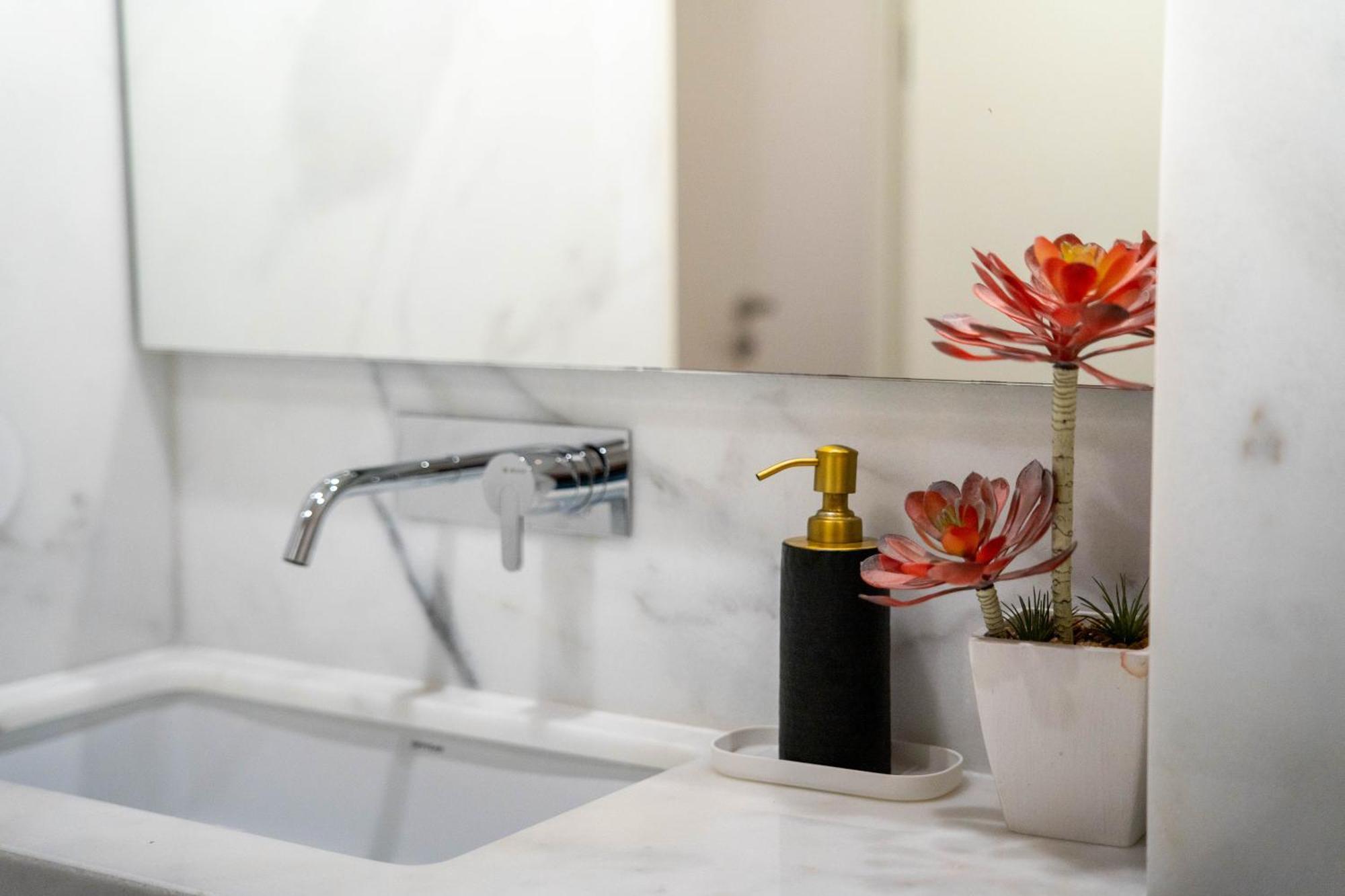 Primrose 1Br Delight W Parking By Lovelystay OOporto Exteriör bild