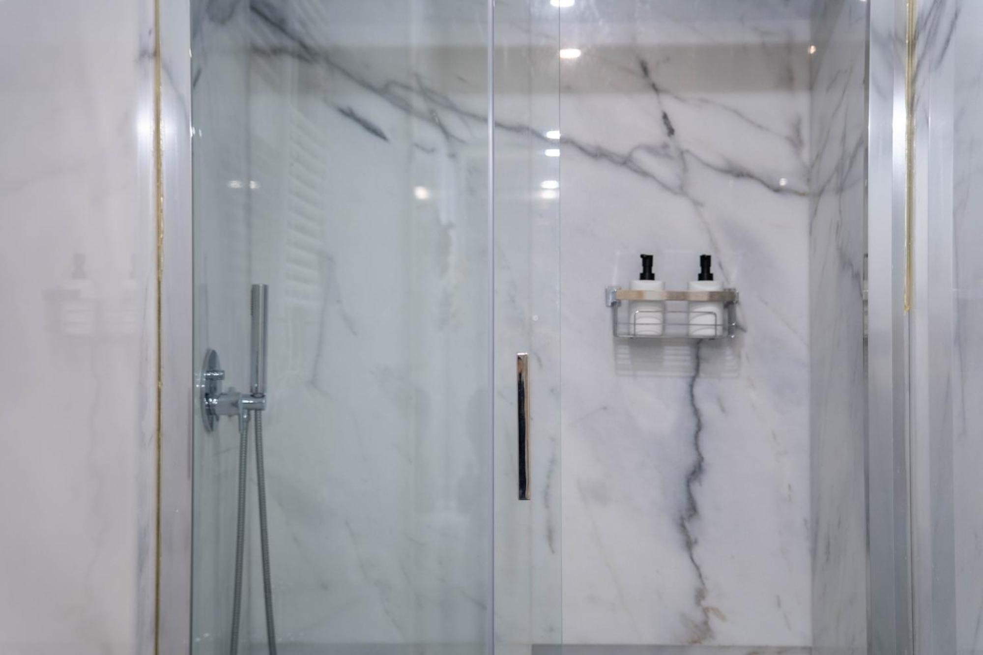 Primrose 1Br Delight W Parking By Lovelystay OOporto Exteriör bild